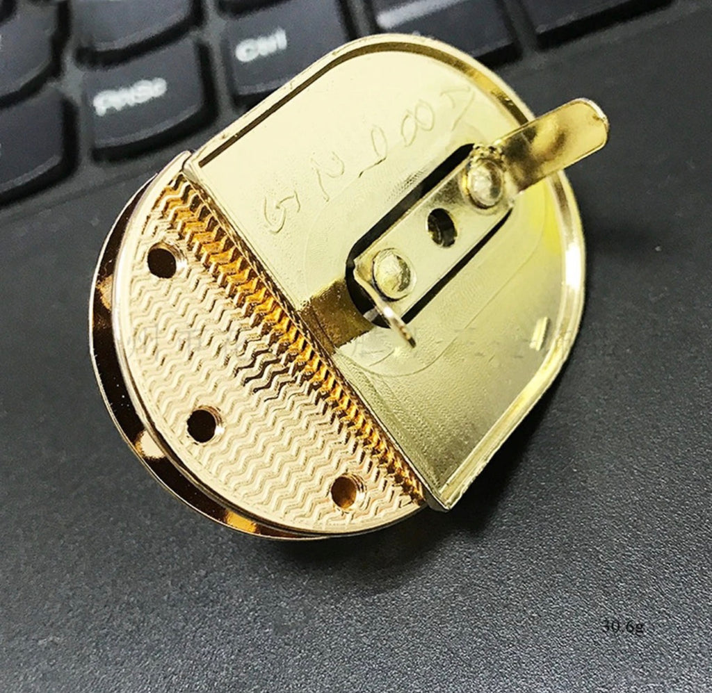 Metal Oval Turn Lock Clasp 35×45mm Gold – Handbag, Purse & DIY Bag Hardware | Falcon Traders Faisalabad